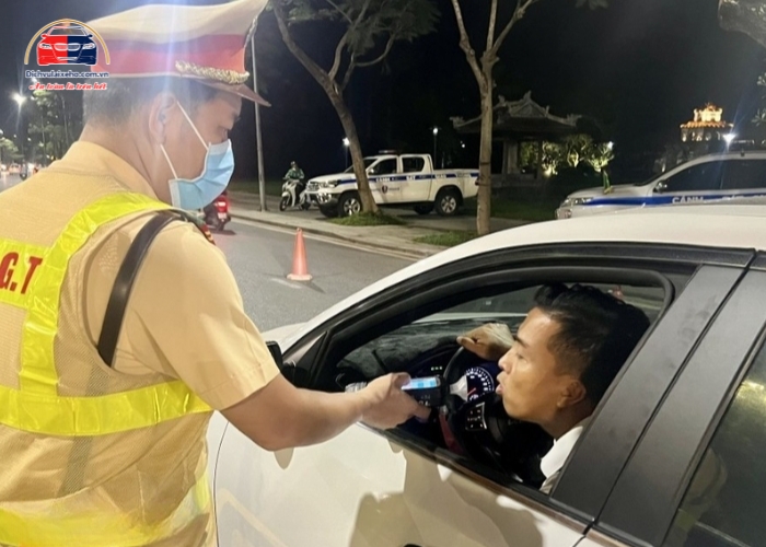 Vì sao bạn cần dịch vụ lái xe hộ về nhà (8) Vì sao bạn cần dịch vụ lái xe hộ về nhà (8)